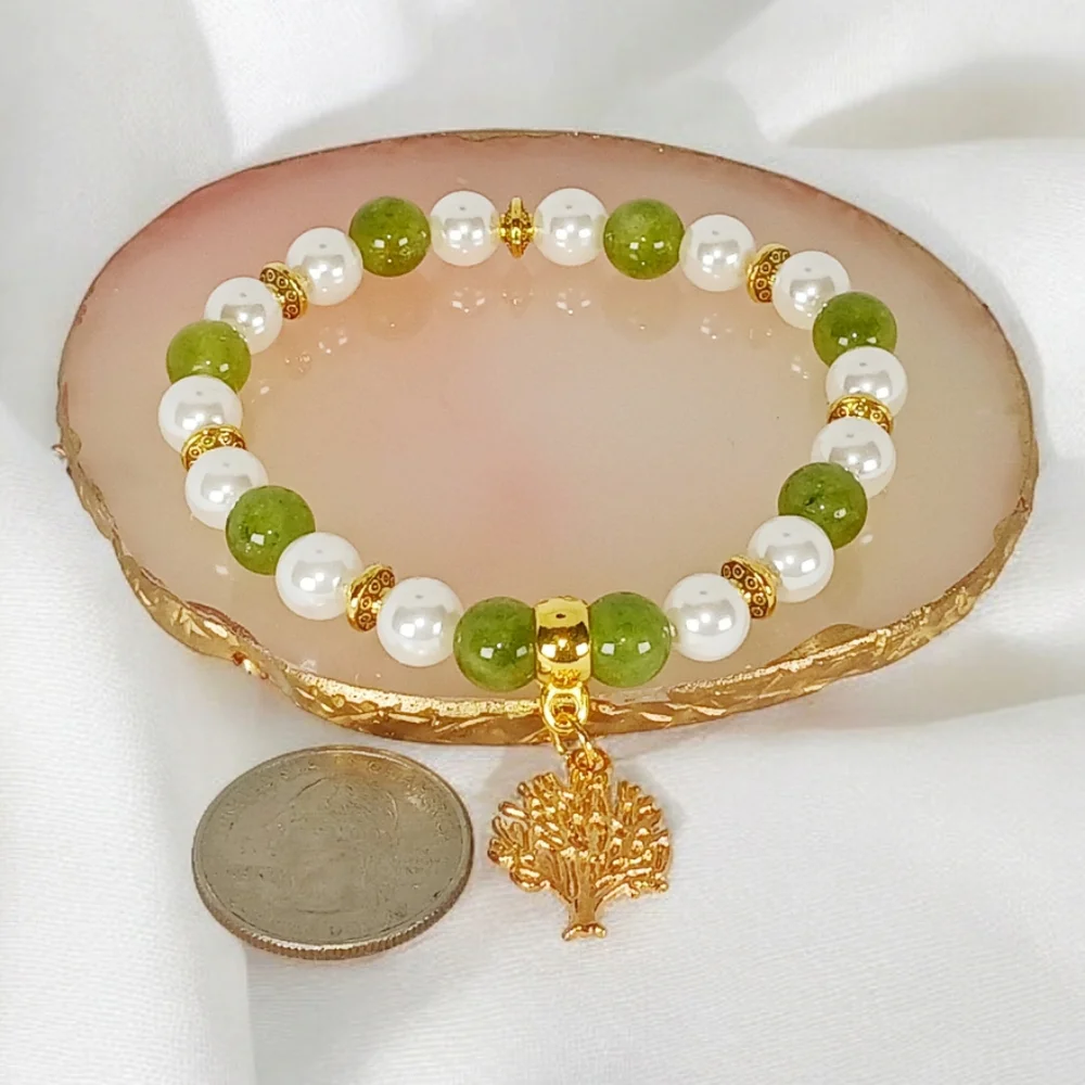 HP🎉Peridot Mother of Pearl Bracelet with Tree Charm Fairycore Birthstone Y2k